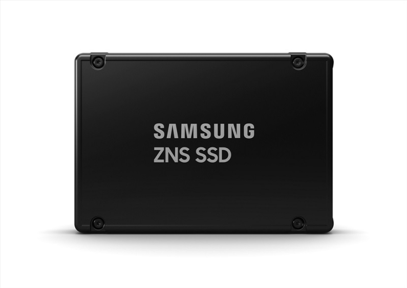 삼성전자가 ZNS(Zoned Namespace) 기술을 적용한 차세대 엔터프라이즈 서버용 SSD를 출시했다. (사진: 삼성전자)