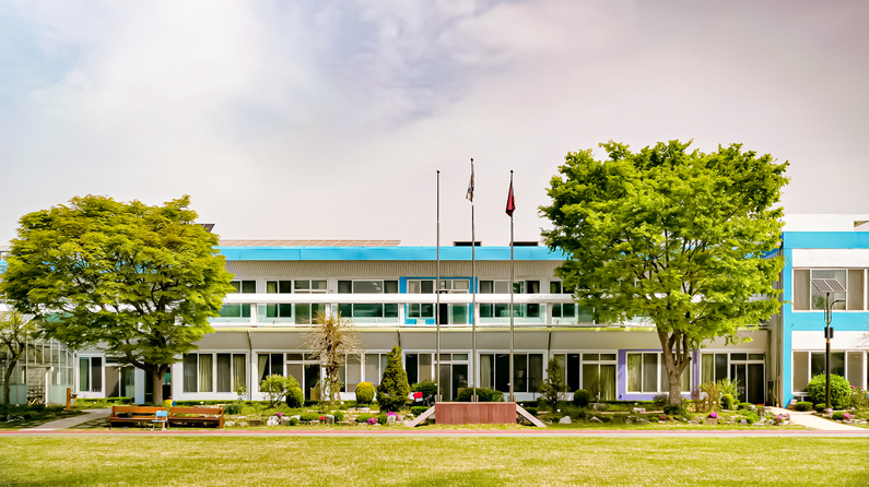 현대위아가 ‘현대위아 초록학교’로 선정해 꾸민 경기도 안산시 한국선진학교의 모습. (출처 : 현대위아)