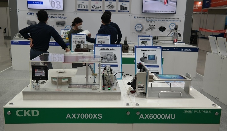 인아코포의 대관성의 부하를 감속 기구 없이 회전시킬 수 있는 CKD의 ‘AX7000XS'와 AX6000MU’'