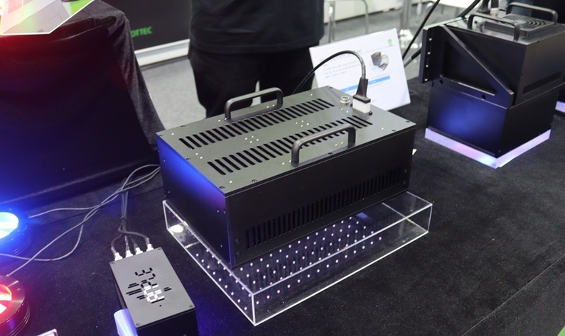 루트텍의 UV LED 경화시스템. (출처 : 헬로티)