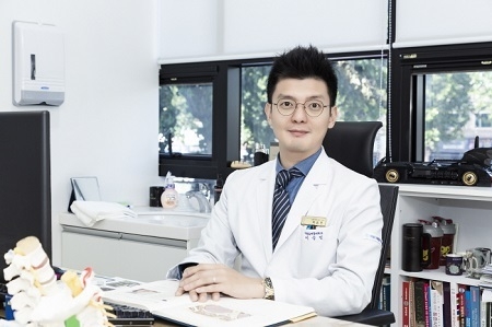 서울큐재활의학과의원 이승민 원장.