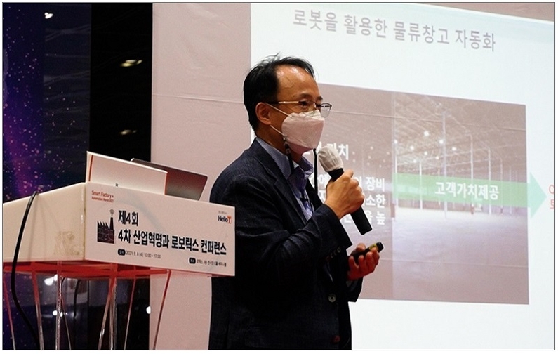  티라유텍 김동경 전무는 “자원을 가지고 있지 않더라도 아이디어만 있다면 이미 구축되어 있는 인프라를 이용해 혁신적인 서비스를 만들 수 있다”며 로봇 자체를 만드는 일보다는 실제 업무 환경을 개선을 할 수 있는 아이디어가 더 중요하다고 설명했다. 이어 “티라유텍은 자율주행 로봇을 만들 수 있는 기술을 가지고 있지만, 실제적인 현장의 요구사항들은 해당 분야의 종사자들이 가장 잘 알고 있다”며 “좋은 아이디어를 가지고 있는 분들께 티라유텍이 좋은 파트너가 되어줄 수 있을 것”이라고 덧붙였다.