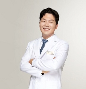 강남그랜드안과 이관훈 대표원장.