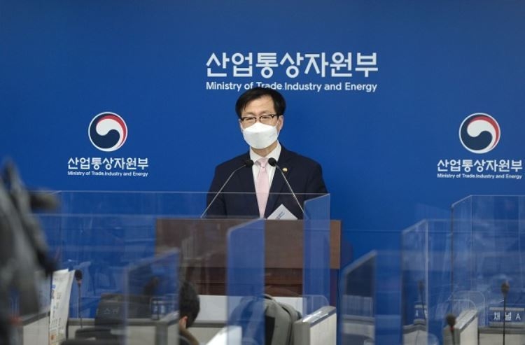 여한구 산업통상자원부 통상교섭본부장이 22일 정부세종청사 산업부 기자실에서 한미 FTA 공동위원회 결과를 발표하고 있다. (출처: 산업통상자원부)