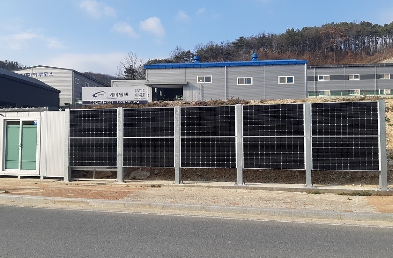 PVT 방음벽 시스템 설치 모습 (출처: 한국에너지기술연구원)
