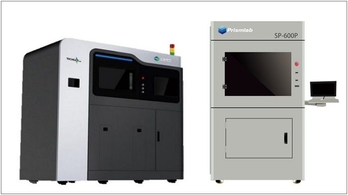 금속 3D프린터 ‘TS300’(왼쪽)과 'SLA600'
