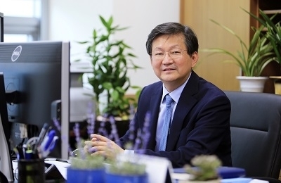포스텍 철강·에너지소재대학원 이종수 교수 (출처: 포스텍)