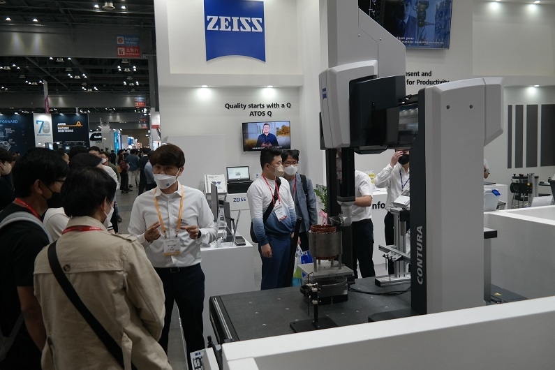 ZEISS 부스 전경