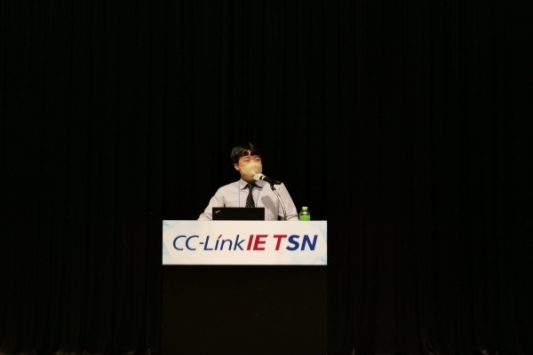 CLPA 한국지부 이승현 대리가 CC-Link IE TSN에 대해 발표하고 있다. (사진 : 헬로티)