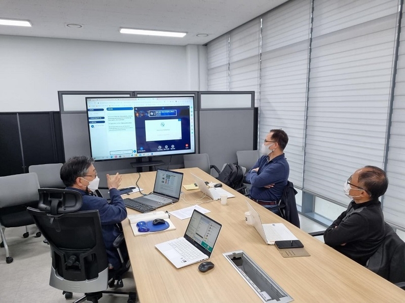 한국스마트에너지협회 전문가들이 'ITU-T SG 20 원격회의'에 참석한 장면 (출처: 한국스마트에너지협회)
