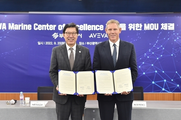 박형준 부산시장과 캐스퍼 허즈버그 아비바 COO. (출처 : 아비바)