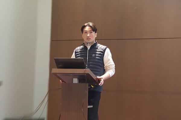 김현명 이사의 발표 모습 (사진 : 헬로티)