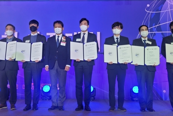 (출처 : 센스톤)