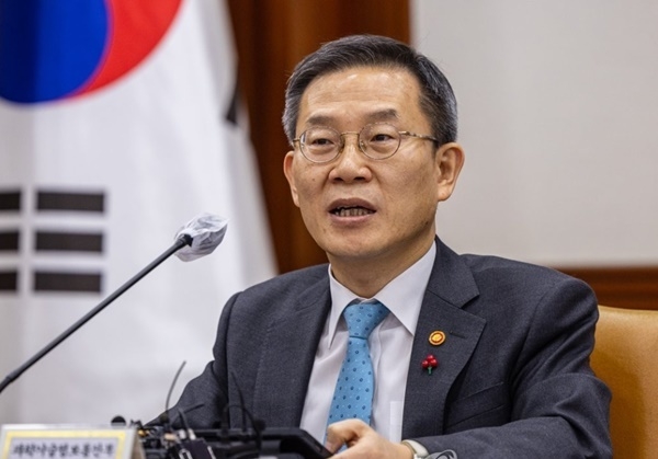 이종호 과학기술정보통신부 장관이 '비상 경제장관회의'에서 발언하고 있다. (출처 : 연합뉴스)