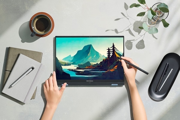 ASUS가 새롭게 출시한 '젠북 플립 OLED' (출처 : ASUS)