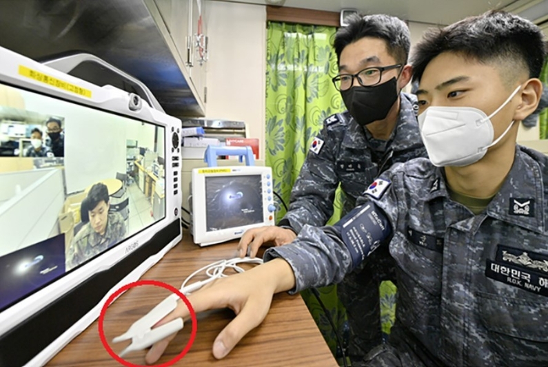 해군함정-국군의무사령부 간 원격의료 시범운영 현장 (출처: 해양수산부)