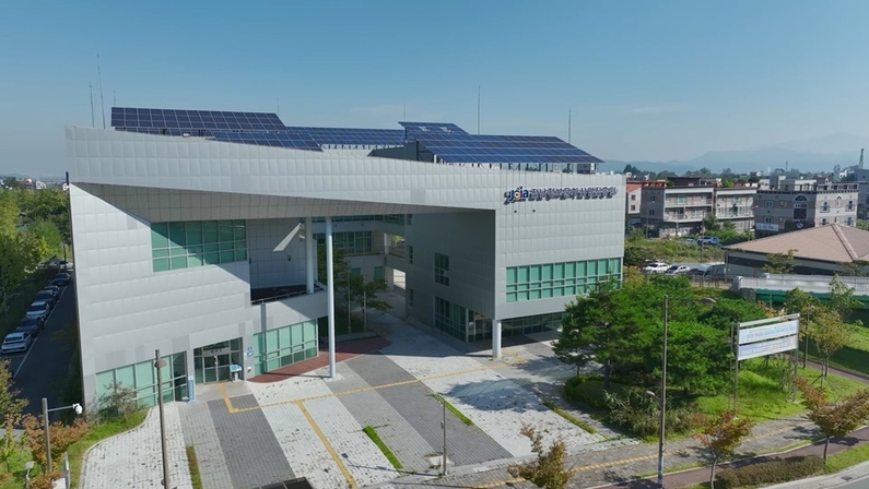 전남정보문화산업진흥원이 18일 도내 1인·중소기업·예비창업자 등을 지원하는 저작권 및 SW 임치 정책을 발표했다.