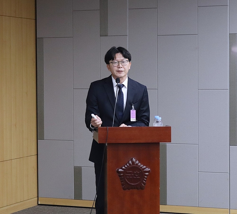 김이기 휴고컨설팅그룹 이사는 공공 클라우드 구축 기반으로 T&M 계약 방식에 주목했다. (출처 : 헬로티)