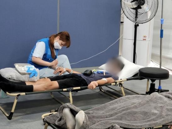새만금 잼버리에서 의료봉사에 나선 삼성 의료지원단의 모습 (출처: 삼성)