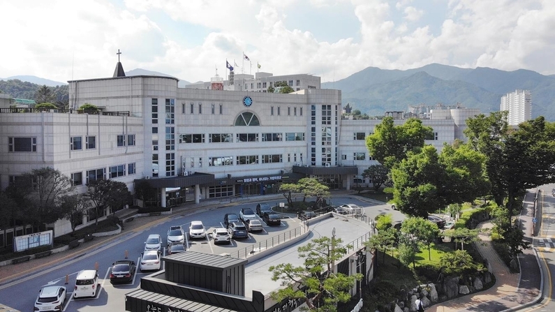 가평군청사 전경 (출처 : 가평군)