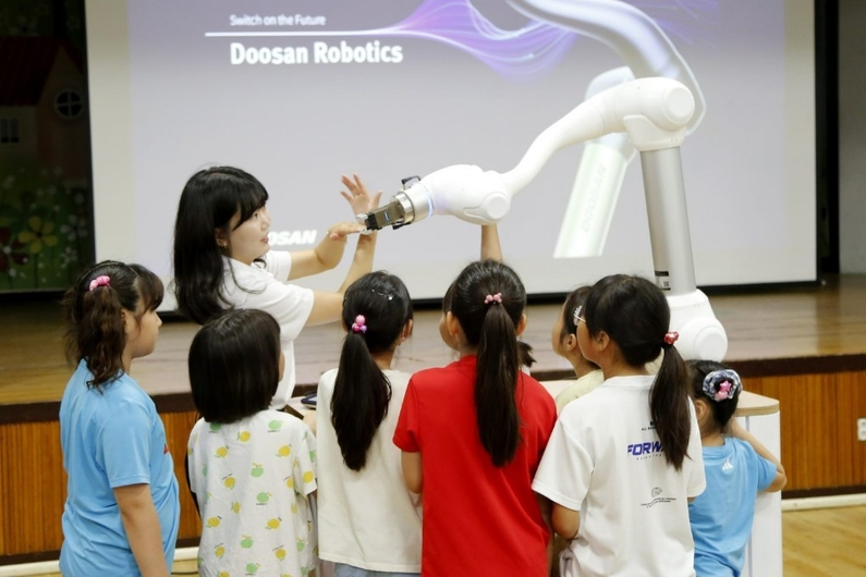 출처: 두산로보틱스