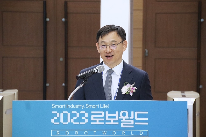 전윤종 원장은 특히 산업용 로봇의 잠재력을 내세웠다. (출처 : 헬로티)
