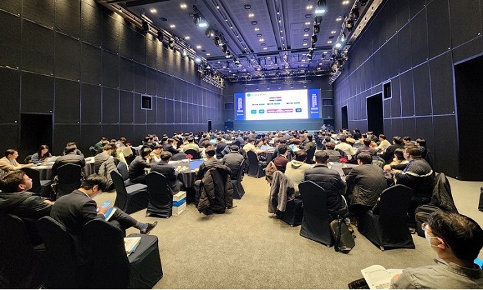 지난 14일, 한국로봇산업진흥원은 ‘2023년 제조로봇 활용 표준공정모델 기술교류회’를 개최하고 실증사업 수행을 위해 전문연구기관과 로봇SI기업 및 수요기업 간 네트워킹 강화하는 자리를 가졌다.