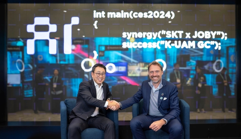 (왼쪽부터) SKT 유영상 사장, 조비 에비에이션 조벤 비버트 CEO