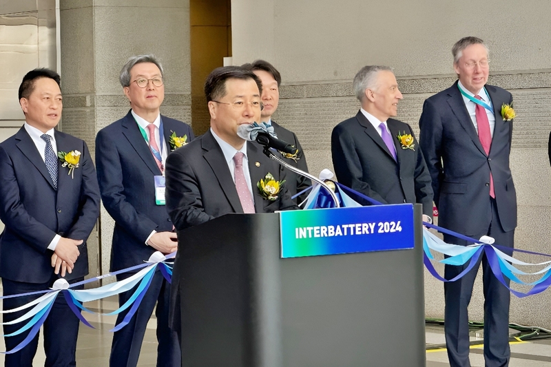 개막식에 참석한 강경성 산업통상자원부 1차관이 축사하고 있다. (사진 : 헬로티)