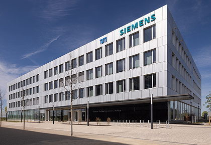 지멘스(Siemens)가 최근 독일 뮌헨 인근에 1억 유로 이상을 투자하여 지멘스 기술 센터(STC)를 개소했다고 밝혔다. (출처: 지멘스)