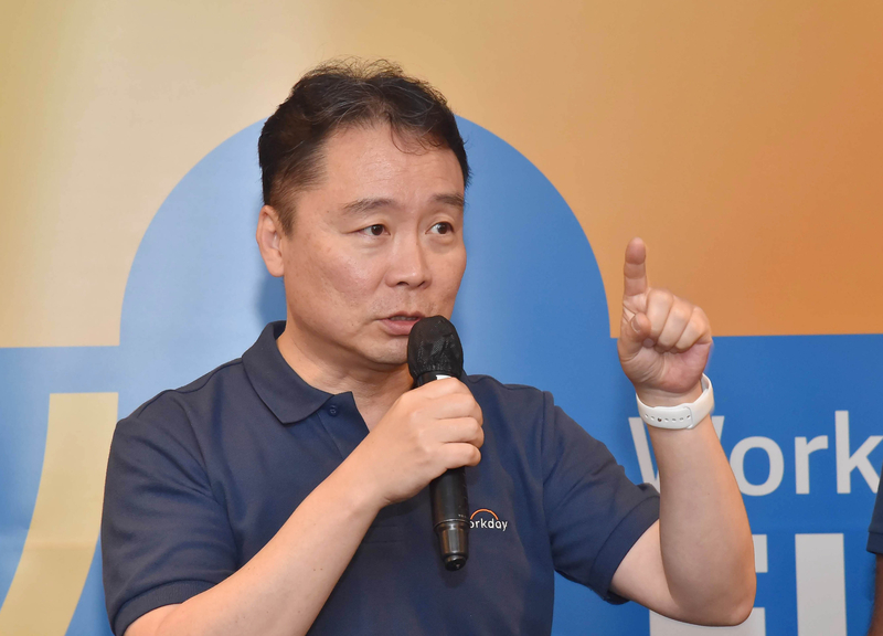 정응섭 지사장은 본격적인 한국 시장 공략 강화를 강조하며 'AI 플랫폼'을 통한 기업의 혁신 변화를 이야기 했다. (출처: 워크데이)