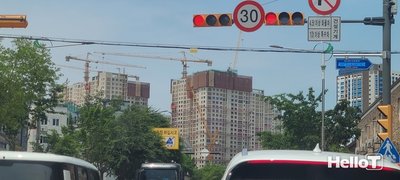 국토부는 2024년도 건물신축단가표 가격자료 조사 및 개선 용역에 대한 입찰을 실시한다. 