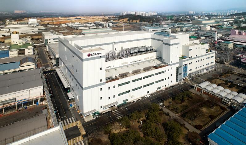 LG화학이 경북 영덕·영양에 있는 241㎿(메가와트)급 리파워링 풍력 발전설비의 재생에너지를 2026년부터 20년간 장기 구매하는 계약을 체결했다고 31일 밝혔다. (출처: LG화학)
