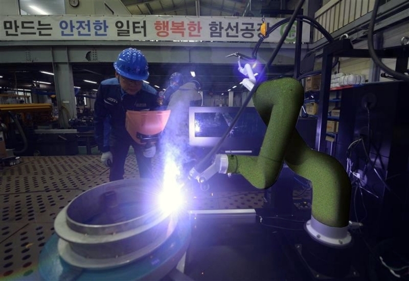 암호화 모듈 스위치가 적용된 뉴로메카의 용접 자동화 로봇 (출처:뉴로메카)