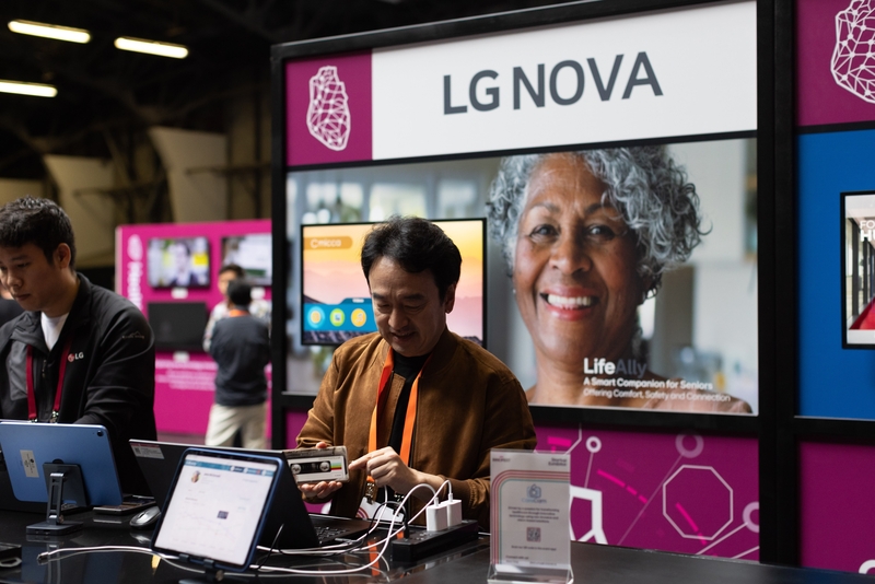 LG NOVA '이노베이션 페스티벌'에 참가한 글로벌 스타트업 관계자들 (출처 : LG전자)