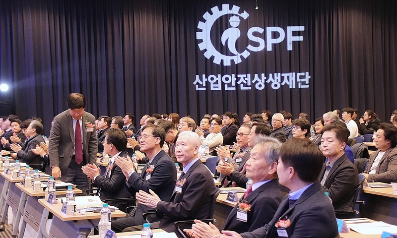 산업현장 사고 방지를 목표로 매년 개막하는 '산업안전상생 콘퍼런스'가 올해 2회차를 맞아 새로운 방향성을 제시했다. (출처 : 헬로티)