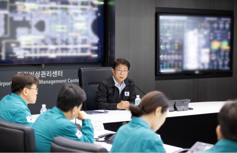 출처 : 국토부 / 박상우 국토부 장관은 5월 연휴 기간 인천공항의 안전관리 실태를 현장 점검했다.