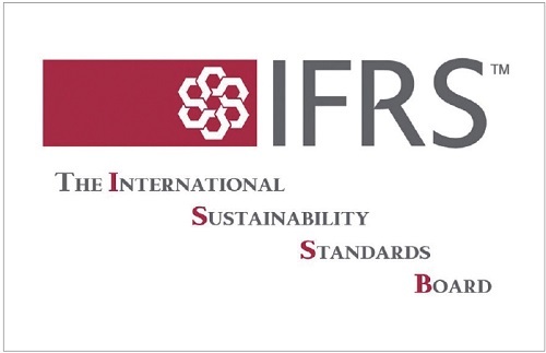 국제지속가능성기준위원회(ISSB)의 로고. S2는 기후공시 전용 기준으로, IFRS 보고체계에 통합되어 각국이 자율적으로 채택하게 된다. (출처: www.ifrs.org)