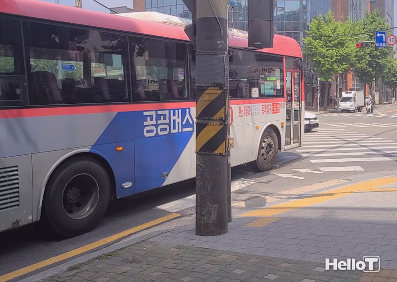 참고 사진 : 광역 버스의 상반기 안전 점검이 10일간 시행된다.- 광역 버스는 도시권 내 지역을 2개 이상 통과하는 노선을 운행하는 버스를 지칭한다. 