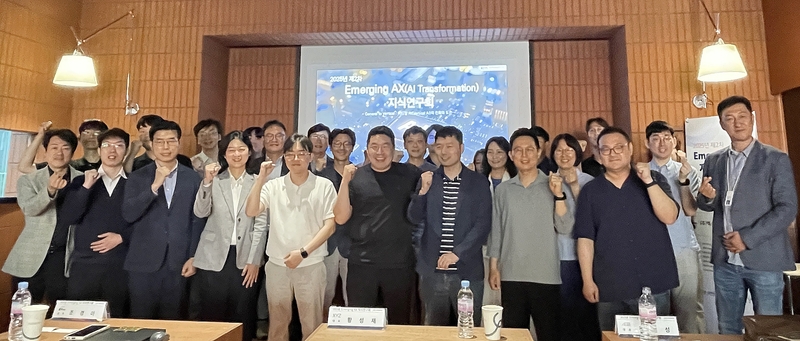 서비스 로봇 솔루션 업체 엑스와이지가 다양한 이해관계자가 참석한 가운데, 인공지능(AI) 기술을 통한 리테일 고도화 방안을 다양한 시각에서 다뤘다. (출처 : 엑스와이지) 