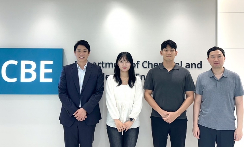 (왼쪽부터)박지민 교수, 이명은 박사과정, 이재웅 박사과정, 김지한 교수 (출처 : KAIST)