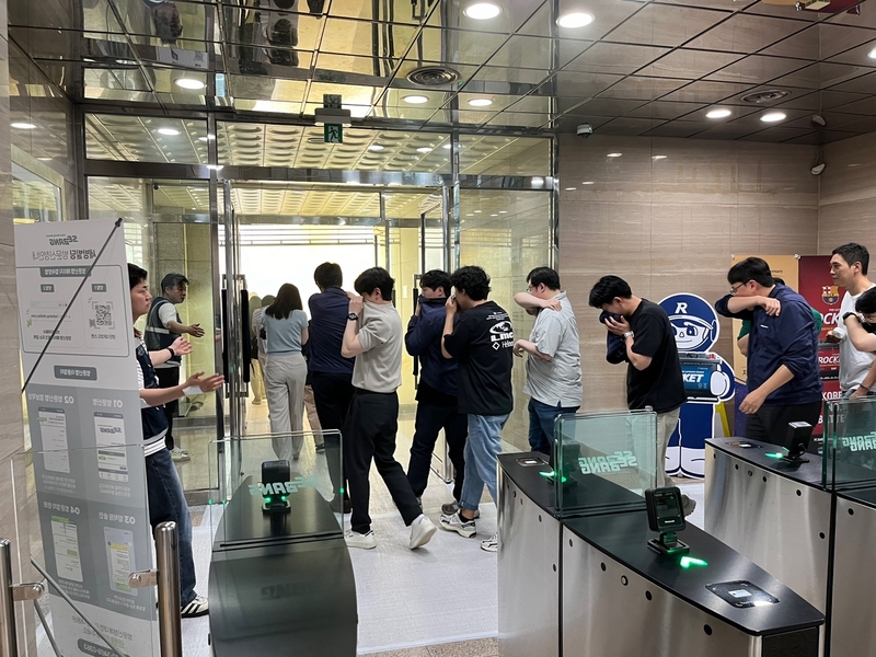 세방빌딩에서 진행한 화재 대피훈련 장면 / 출처 - 세방 