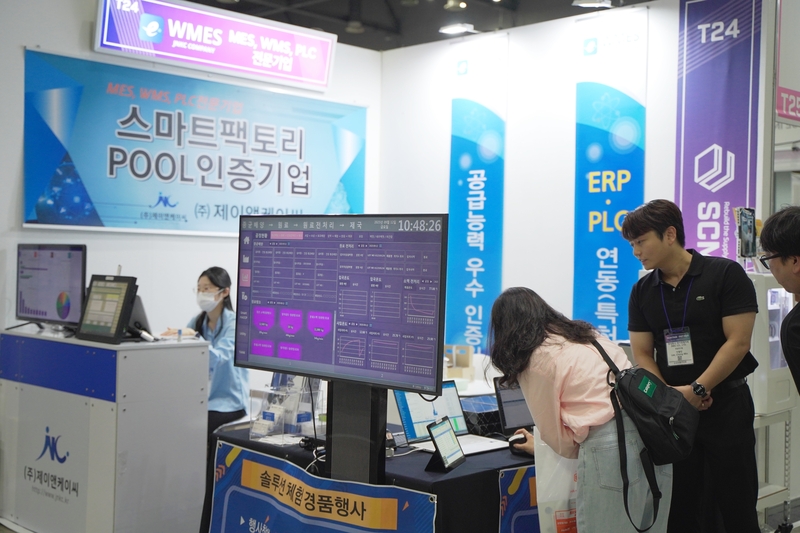 소프트웨어 형태로 설계된 제이앤케이씨 솔루션 특성상, 사용자 화면(UI)이 참관객의 이해를 돕고 있다. (출처 : 헬로티 최재규 기자)