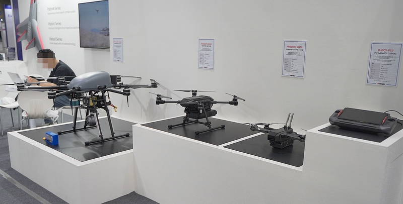 프리뉴 드론 라인업. (왼쪽부터) PANDION H1300, PANDION Q650, PANDION Q450, D-GCS-P10. (출처 : 헬로티 최재규 기자)