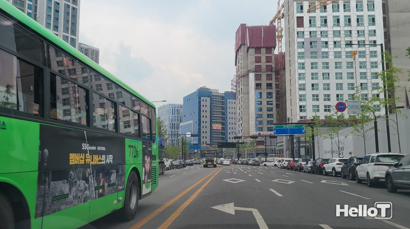 참고 사진 / 정부는 「여객자동차 운수사업법」 하위 법령 개정안을 마련해 운행 효율성을 높이고 운전자의 근로 여건을 개선할 예정이다.