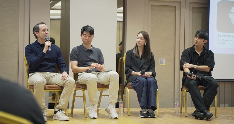 (왼쪽부터) 레오나르트 돌뢰흐터(Leonard Dorlöchter) 피크(peaq) 공동창립자, 유월터(Walter Yoo) 사하라AI(Sahara AI) 한국 지사장,, 수민(Soomin) 크로미아(Chromia) 한국 대표, 앤디 조(Andy Cho) IQ & Frax 최고운영책임자(COO) 겸 본 세션 좌장. (출처 : 헬로티 최재규 기자)