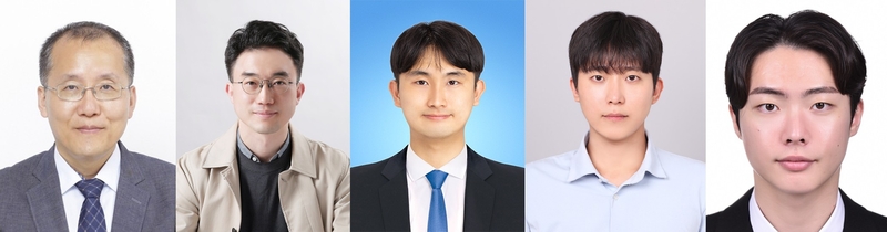 (왼쪽부터)곽자훈 교수, 장지욱 교수, 김광현 연구원, 황선우 연구원, 김태현 연구원 (출처 : UNIST)