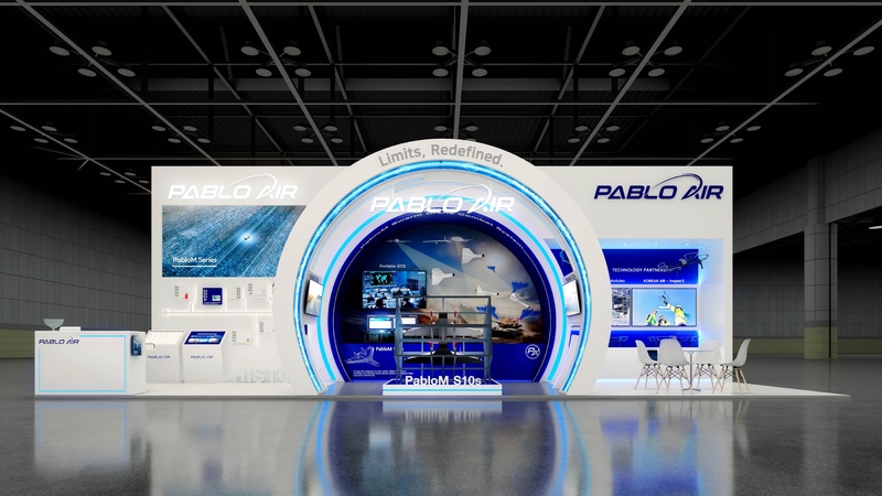 지난 20일 개막한 '2025 서울 국제 항공우주 및 방위산업 전시회(ADEX 2025)'의 파블로항공 전시부스 전경. (출처 : 파블로항공)