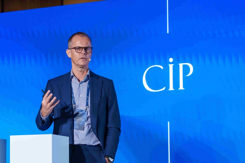 톨슨 스메드 수석부회장이 지난 28 일 포시즌스 호텔 서울에서 열린 ‘CIP Investor Day’에서 발표하고 있다 / 출처 - CIP