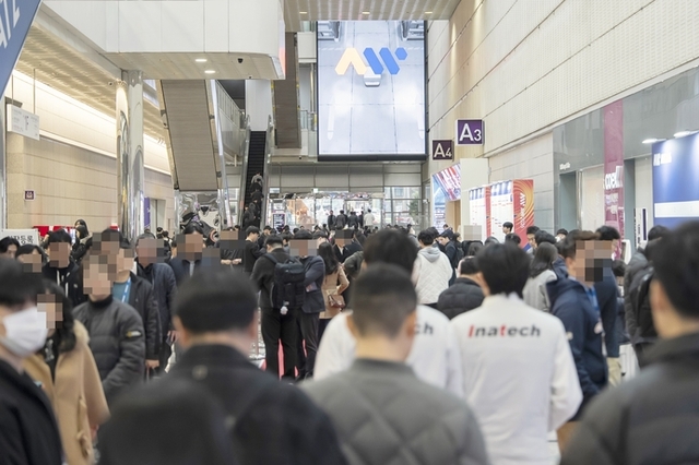 [봇규가 간다] AW 2026 ② | 단품 로봇 시대 종언? 플랫폼으로 통합된 ‘자율제조’ 인사이트 건네다